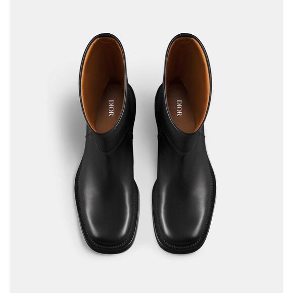 Dior Carlo Leather Boots(PLEASE REQUEST YOUR SIZE FOR PURCHASING)